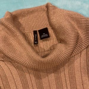 Gorgeous “New Directions” Gold Sparkly Sweater Petite Small